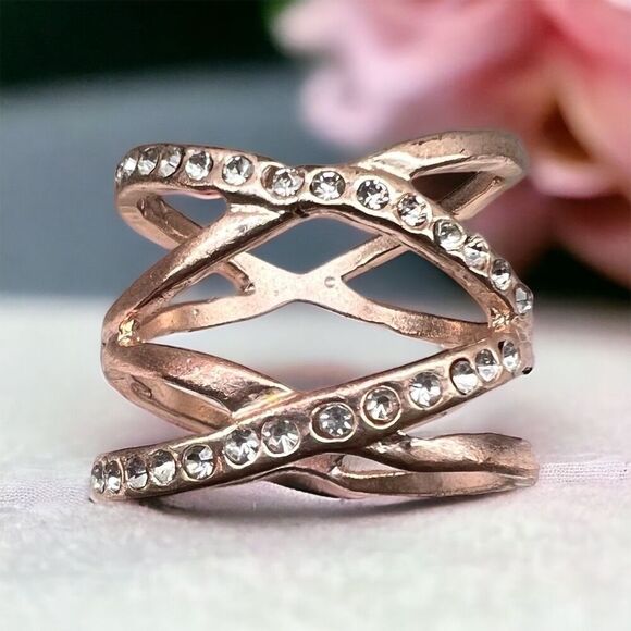 Rose Gold Tone Crisscross Rhinestone Ring‎ Size 10 - Picture 1 of 4